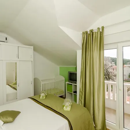 Holiday Tina Prázdninový dům *