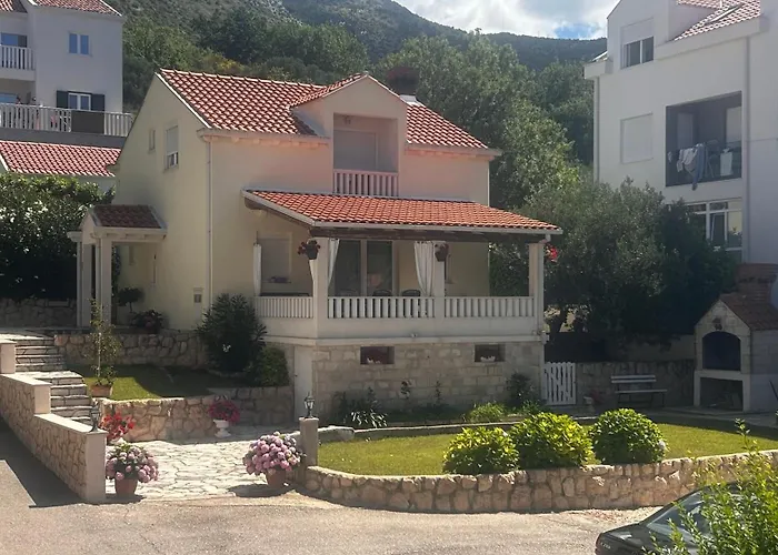 Tina * Cavtat