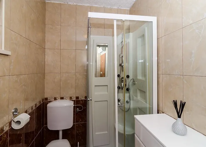 Tina בית נופש קאבטאט