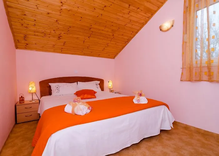 בית נופש Tina