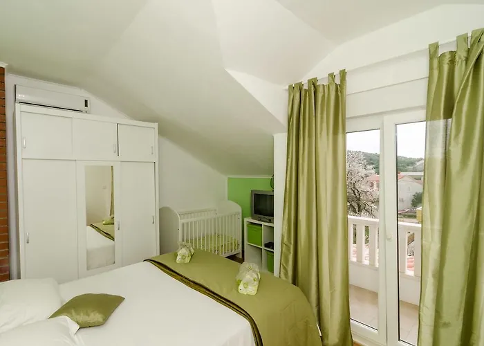 Tina בית נופש *